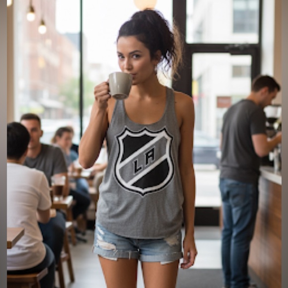 Vintage 90’s LA KINGS NHL Soft Cotton Racerback Tank Top M Y2K Los Angeles Grey